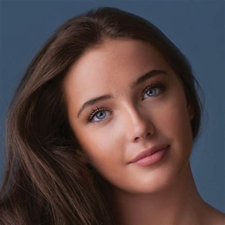 Lucy Thomas on Spotify